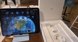 Mint
													Apple iPad 10th Gen - Wi-Fi, Silver, 256 GB, A2696, photo 1 of 10