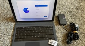 Fair
													Microsoft Surface Pro 4 - 12.3 Inch - Wi-Fi, Silver, 256 GB, 8 GB, photo 2 of 4