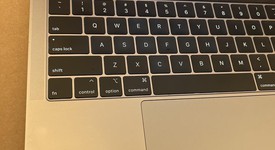 Good
													MacBook Pro 2018 (With Touch Bar) - 13" - I5, Gray, 256 GB, 16 GB, photo 3 of 7