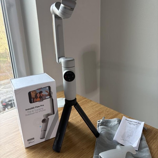 Insta360 Flow - Stone Gray