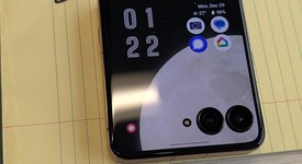 Good
													Motorola Razr Ultra (2025) - Unlocked, PANTONE Mountain Trail, 1 TB, 16 GB, photo 2 of 5