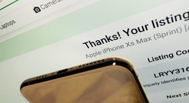 Mint
													Apple iPhone Xs Max - Sprint, Gold, 64 GB, A1921, photo 5 of 5