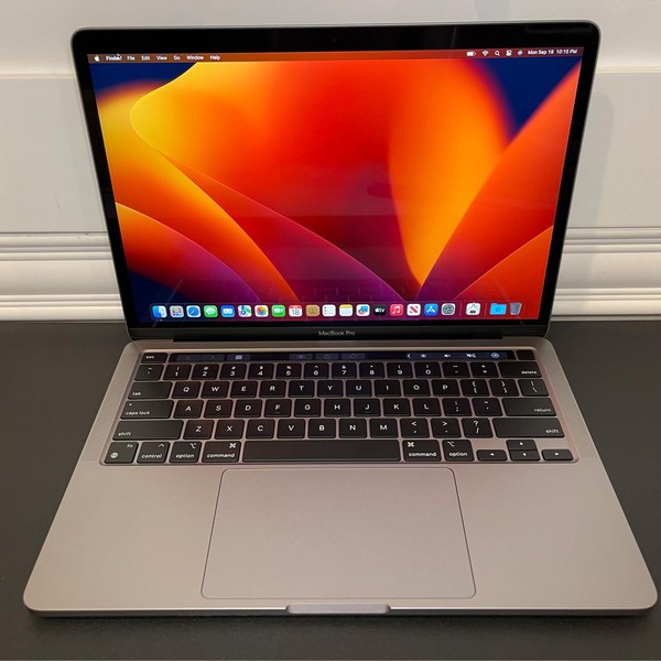 MacBook Pro 2020 - 13 inch - 256 GB, Gray, 16 GB, Apple M1