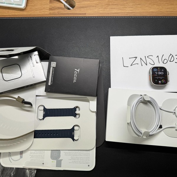 Apple Watch Ultra 2 49mm - Unlocked, Natural, A2986