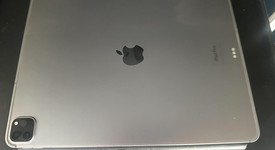Good
													Apple iPad Pro 12.9" 6th Gen 2022 - Unlocked, Gray, 512 GB, photo 4 of 11