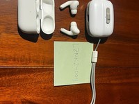 Apple AirPods Pro 2