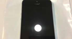 Good
													Apple iPhone SE 1st Gen 2016 - AT&T, Grey, 64 GB, A1662, photo 5 of 10