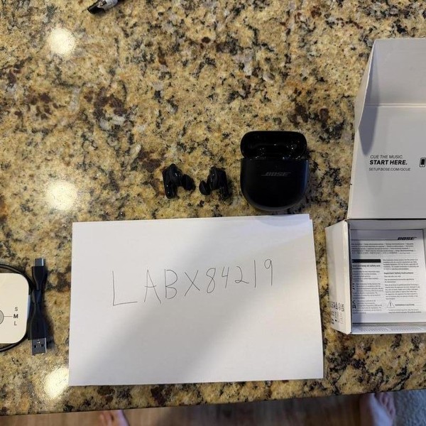 Bose QuietComfort Ultra Earbuds - Black