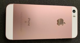 Good
													Apple iPhone SE 1st Gen 2016 - Sprint, Rose Gold, 32 GB, A1723, photo 3 of 6