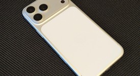 Mint
													Apple iPhone 17 Pro Max - Unlocked, Silver, 512 GB, A3257, photo 2 of 7