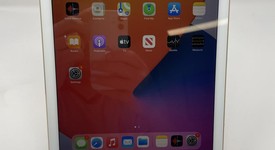 Good
													Apple iPad Pro 9.7" - Wi-Fi, Gold, 128 GB, A1673, photo 1 of 6