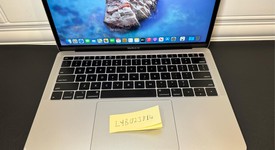 Good
													MacBook Air 2019 - 13" - I5, Silver, 256 GB, 16 GB, photo 3 of 10