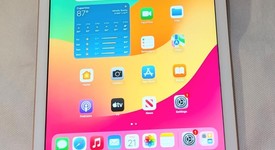Good
													Apple iPad 6th Gen - T-Mobile, Gold, 32 GB, A1954, photo 1 of 4