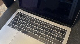 Good
													MacBook Pro 2017 (No Touch Bar) - 13" - I5, Silver, 256 GB, 8 GB, photo 2 of 13