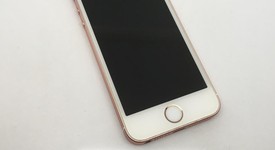 Good
													Apple iPhone SE 1st Gen 2016 - Sprint, Rose Gold, 16 GB, A1723, photo 4 of 12