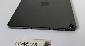Good
													Apple iPad Air 4th Gen - Unlocked, Gray, 64 GB, A2324, photo 3 of 7