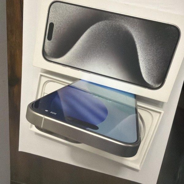 Apple iPhone 15 Pro - Unlocked, 256 GB, White, A2848