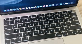 Good
													MacBook Air 2019 - 13" - I5, Gray, 256 GB, 8 GB, photo 3 of 17