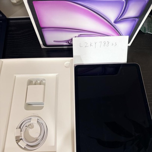 Apple iPad Air 11 inch (M2) 2024 - Wi-Fi, 128 GB, Purple, A2902