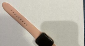 Fair
													Apple Watch Series 4 40mm - Unlocked, Gold, A1975 - Cellular, Aluminum, photo 5 of 5