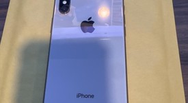Good
													Apple iPhone Xs - Unlocked, Gold, 64 GB, A1920, photo 4 of 9