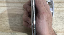 Fair
													Apple iPhone Xs - Unlocked, Silver, 64 GB, A1920, photo 4 of 8