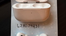 Used
													Apple AirPods Pro 2 - USB-C, photo 2 of 7