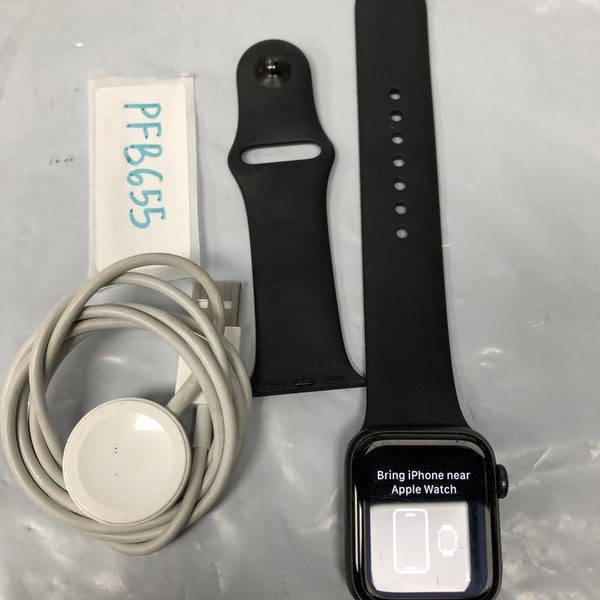 Apple Watch Series 5 40mm - Unlocked, Gray, A2094 Cellular, Aluminum
