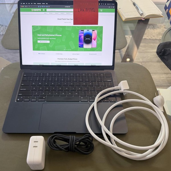 MacBook Air 2024 (M3) - 13 inch - 1 TB, Midnight, 24 GB, Apple M3, 10-core GPU
