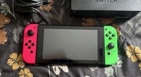 Good
													Nintendo Switch - Pink & Green, 32 GB, photo 4 of 6