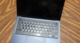 Good
													MacBook Air 2022 (M2) - 13" - Apple M2, Midnight, 256 GB, 8 GB, photo 3 of 10