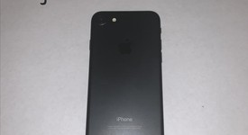 Good
													Apple iPhone 7 - Verizon, Black, 128 GB, A1660, photo 3 of 3