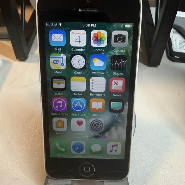 Apple iPhone 5C - Unlocked, 16 GB, White, A1532, GSM