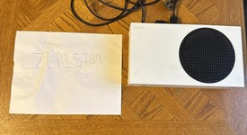 Good
													Xbox Series S (2020) - White, 512 GB, photo 1 of 5