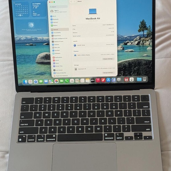MacBook Air 2024 (M3) - 13 inch - 256 GB, Gray, 8 GB, Apple M3, 8-core GPU