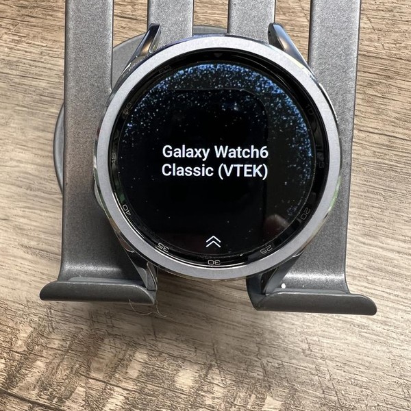 Samsung Galaxy Watch6 Classic - Wi-Fi, Silver, 43mm