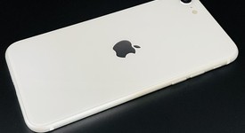 Mint
													Apple iPhone SE 2nd Gen 2020 - Unlocked, White, 64 GB, A2275, photo 2 of 4