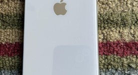 Good
													Apple iPhone Xs Max - AT&T, Silver, 64 GB, A1921, photo 3 of 7