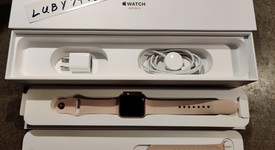 Good
													Apple Watch Series 3 38mm - Unlocked, Gold, A1860, Aluminum, photo 1 of 3