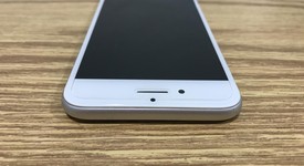 Good
													Apple iPhone 8 - Verizon, Silver, 64 GB, A1863, photo 3 of 8