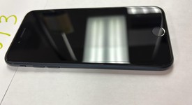 Mint
													Apple iPhone SE 3rd Gen 2022 - Unlocked, Midnight, 64 GB, A2595, photo 3 of 7