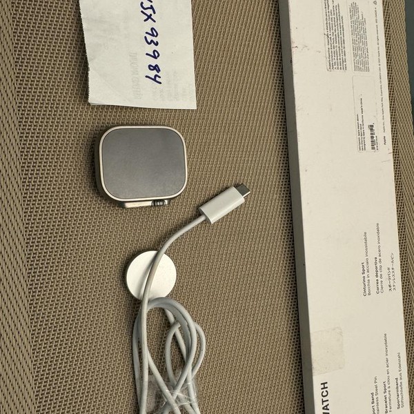 Apple Watch Ultra 49mm - Unlocked, Titanium, A2622