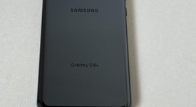 Good
													Samsung Galaxy S10e - Verizon, Black, 128 GB, 6 GB, SM-G970U, photo 4 of 9