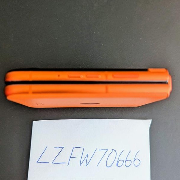 Motorola Razr (2024) - Unlocked, 256 GB, Orange, 8 GB