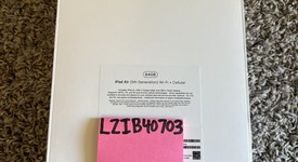New
													Apple iPad Air 5th Gen - Unlocked, Pink, 64 GB, A2589, photo 2 of 3