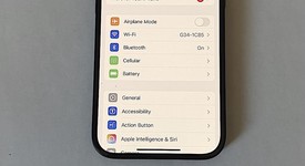 Mint
													Apple iPhone 16 - Unlocked, Black, 128 GB, A3081, photo 3 of 13