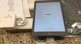 Mint
													Apple iPad Pro 9.7" - Wi-Fi, Gray, 128 GB, A1673, photo 2 of 3