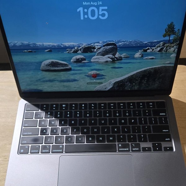 MacBook Air 2024 (M3) - 13 inch - 512 GB, Gray, 8 GB, Apple M3, 10-core GPU