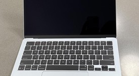 Mint
													MacBook Air 2025 (M4) - 13" - Apple M4, Sky Blue, 256 GB, 16 GB, photo 3 of 18