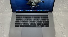 Good
													MacBook Pro 2018 (With Touch Bar) - 15" - I9, Gray, 512 GB, 16 GB, photo 6 of 6